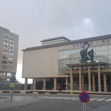 Modern Nabij Casino En Zee * 오스텐드